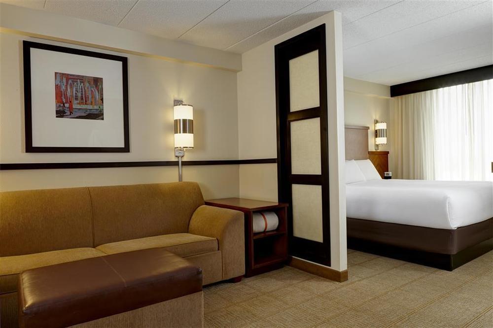 Hyatt Place Detroit/Auburn Hills Room photo